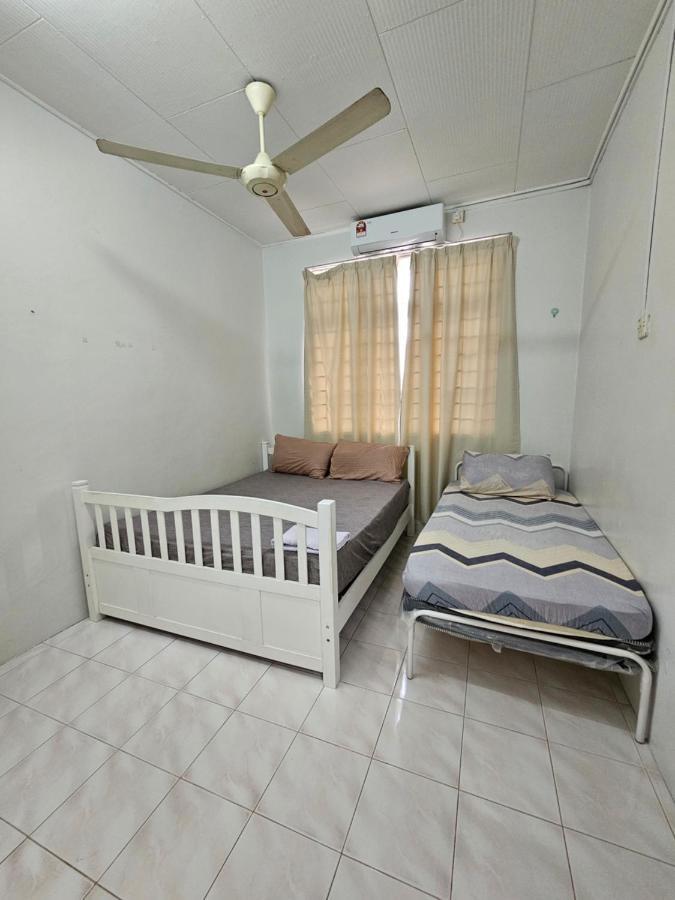 Ruhani Homestay 3 Kb - 4 Bedroom Fully Airconditioned With Wifi & Netflix Kota Bharu Ngoại thất bức ảnh