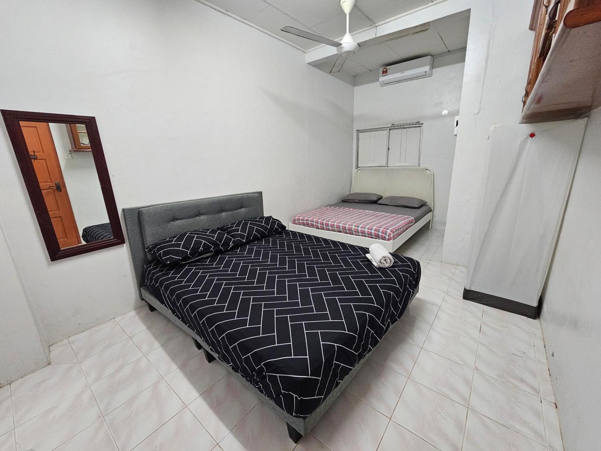 Ruhani Homestay 3 Kb - 4 Bedroom Fully Airconditioned With Wifi & Netflix Kota Bharu Ngoại thất bức ảnh