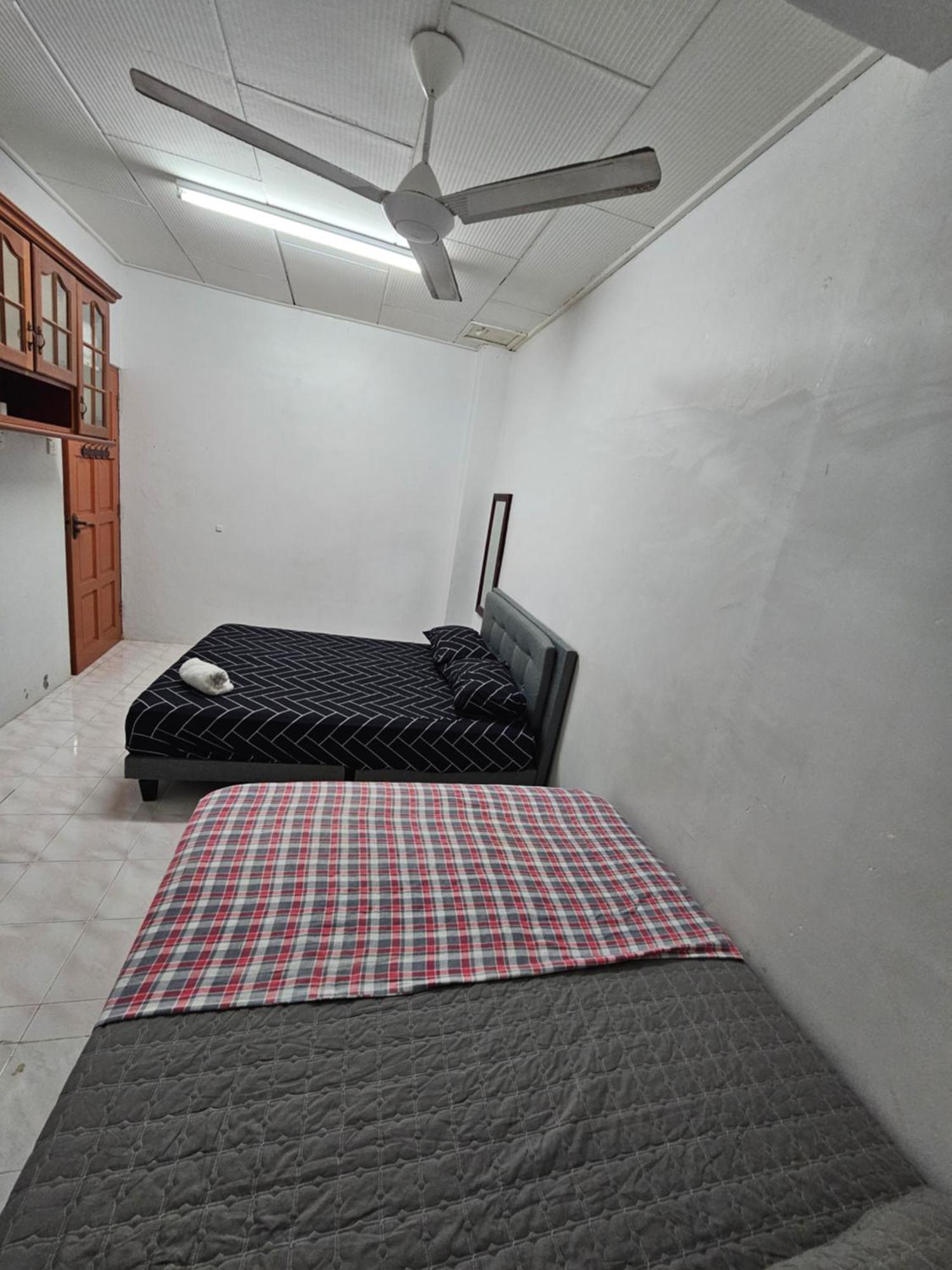 Ruhani Homestay 3 Kb - 4 Bedroom Fully Airconditioned With Wifi & Netflix Kota Bharu Ngoại thất bức ảnh