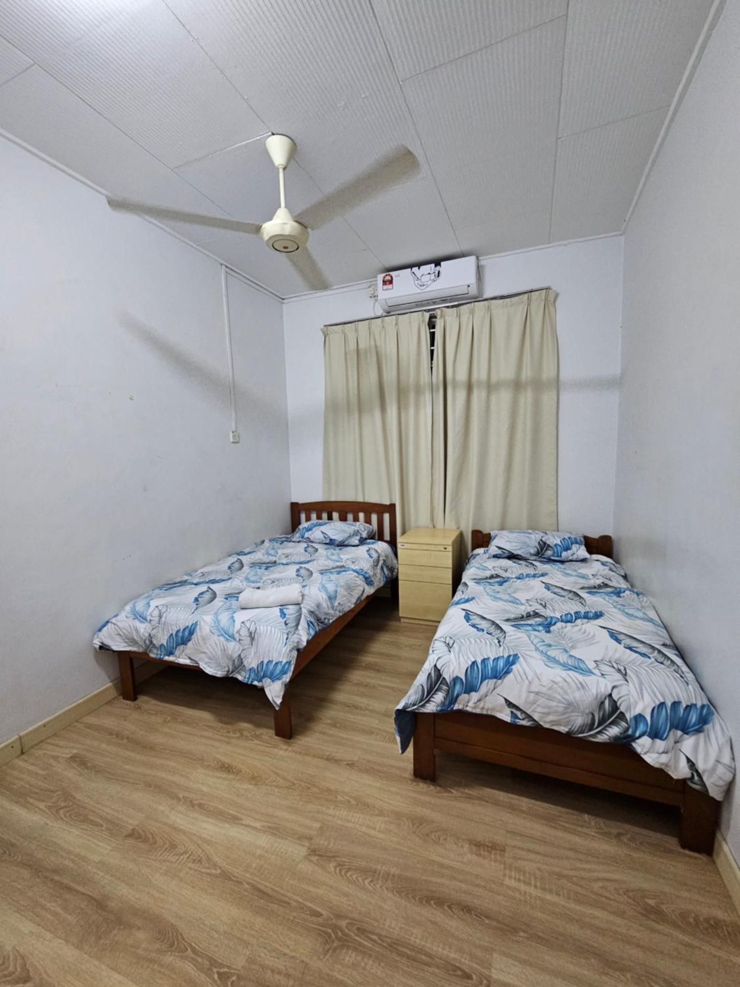 Ruhani Homestay 3 Kb - 4 Bedroom Fully Airconditioned With Wifi & Netflix Kota Bharu Ngoại thất bức ảnh