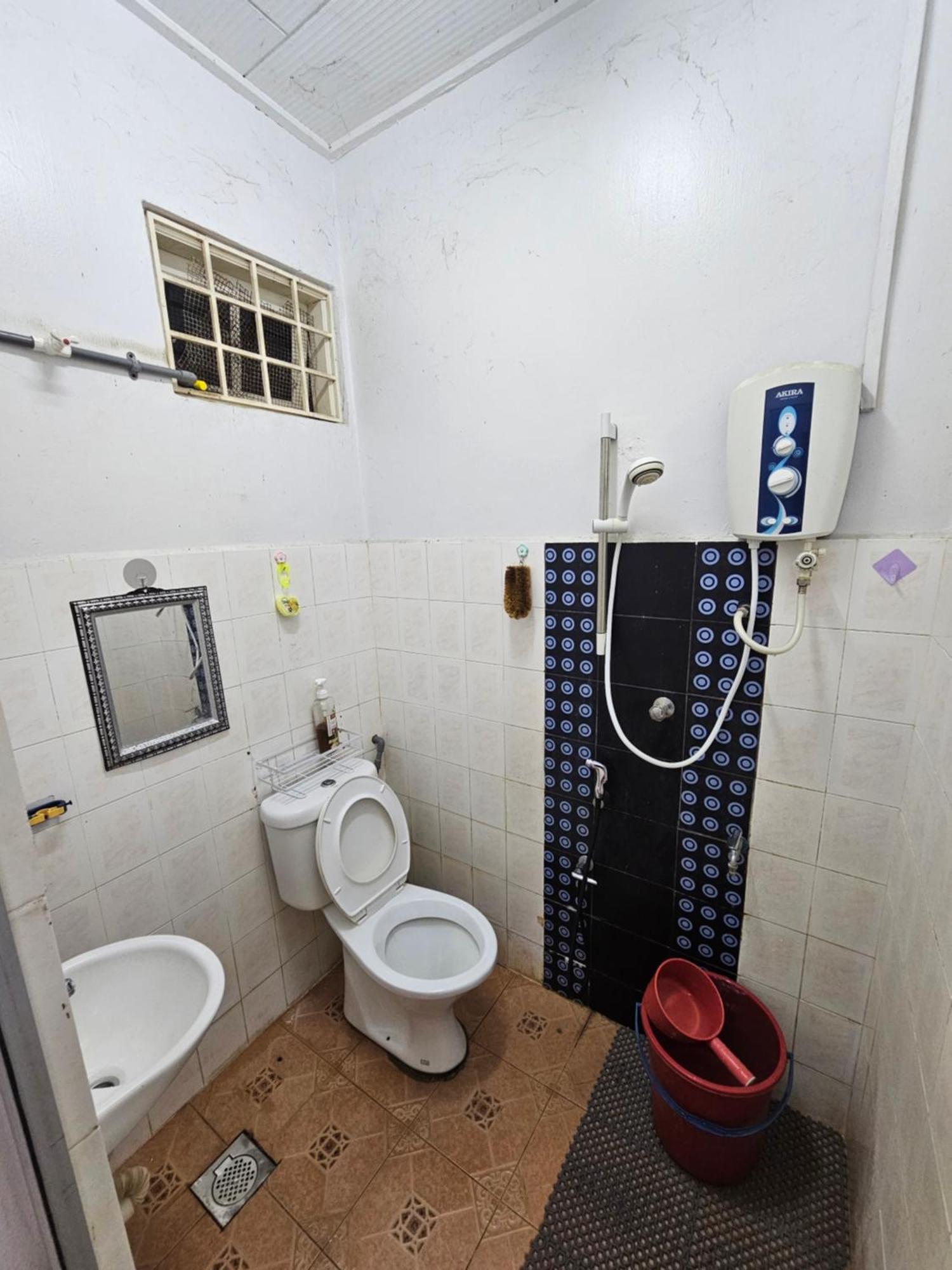 Ruhani Homestay 3 Kb - 4 Bedroom Fully Airconditioned With Wifi & Netflix Kota Bharu Ngoại thất bức ảnh